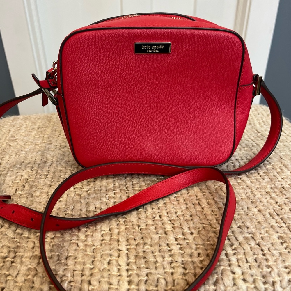 Kate Spade Leather Adjustable Cross Body Handbag Purse Red Size Medium